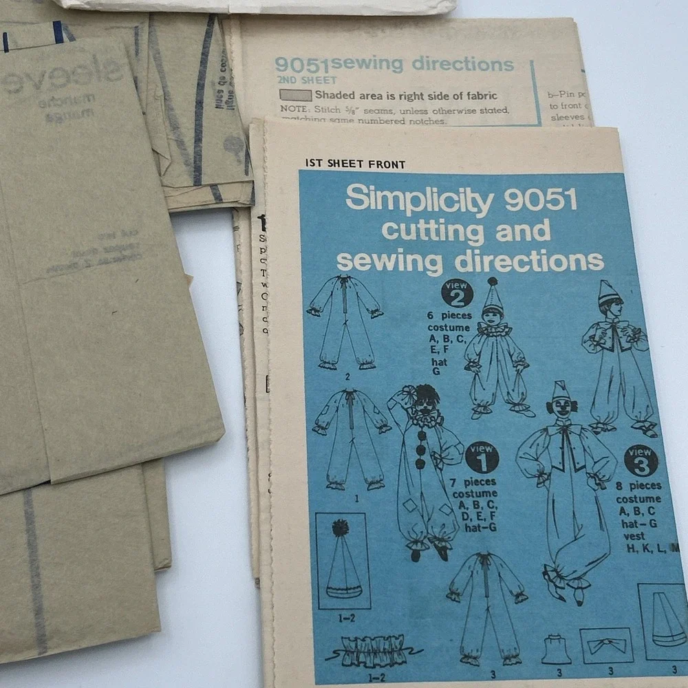 Vintage 1970 Size 6/8 Kids QClown Costume Sewing Pattern Simplicity 9051